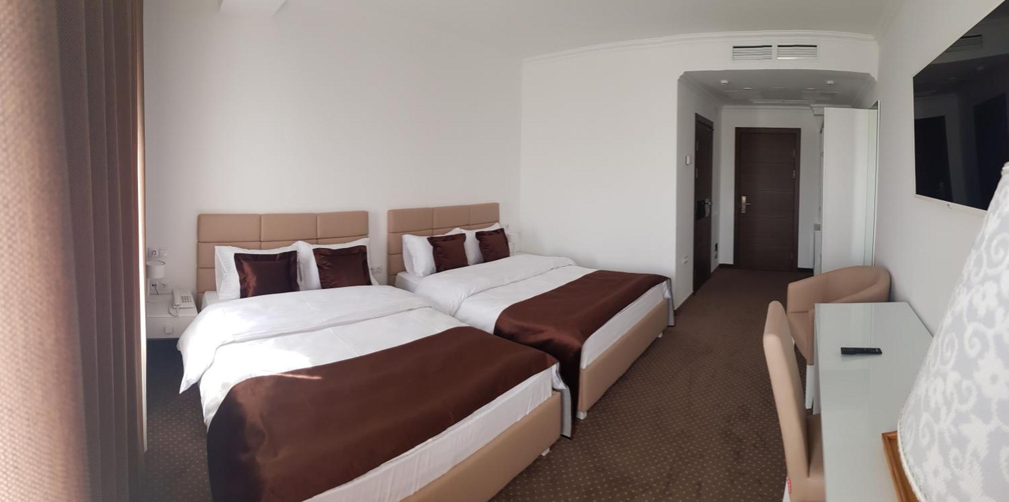 Bernardazzi Grand Hotel&SPA Chişinău Esterno foto